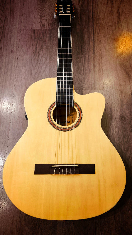 Guitarra Bamboo Electroclasica Studio Natural 39” con Funda